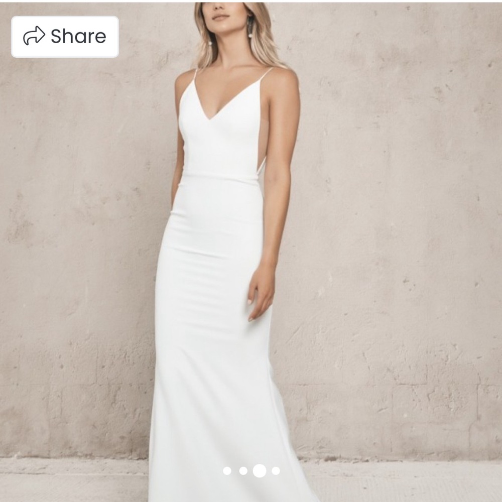 Chloe dress by Vagabond Bridal, stunning! Retails for 3700 asking 750 obo